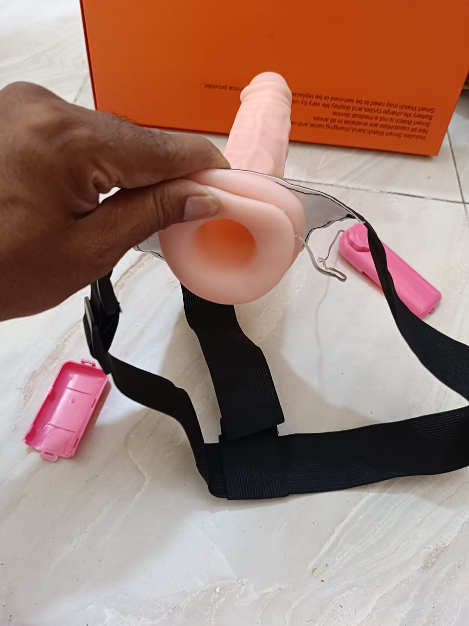 বেল্ট এবং ভাইব্রেট সিস্টেম কনডম